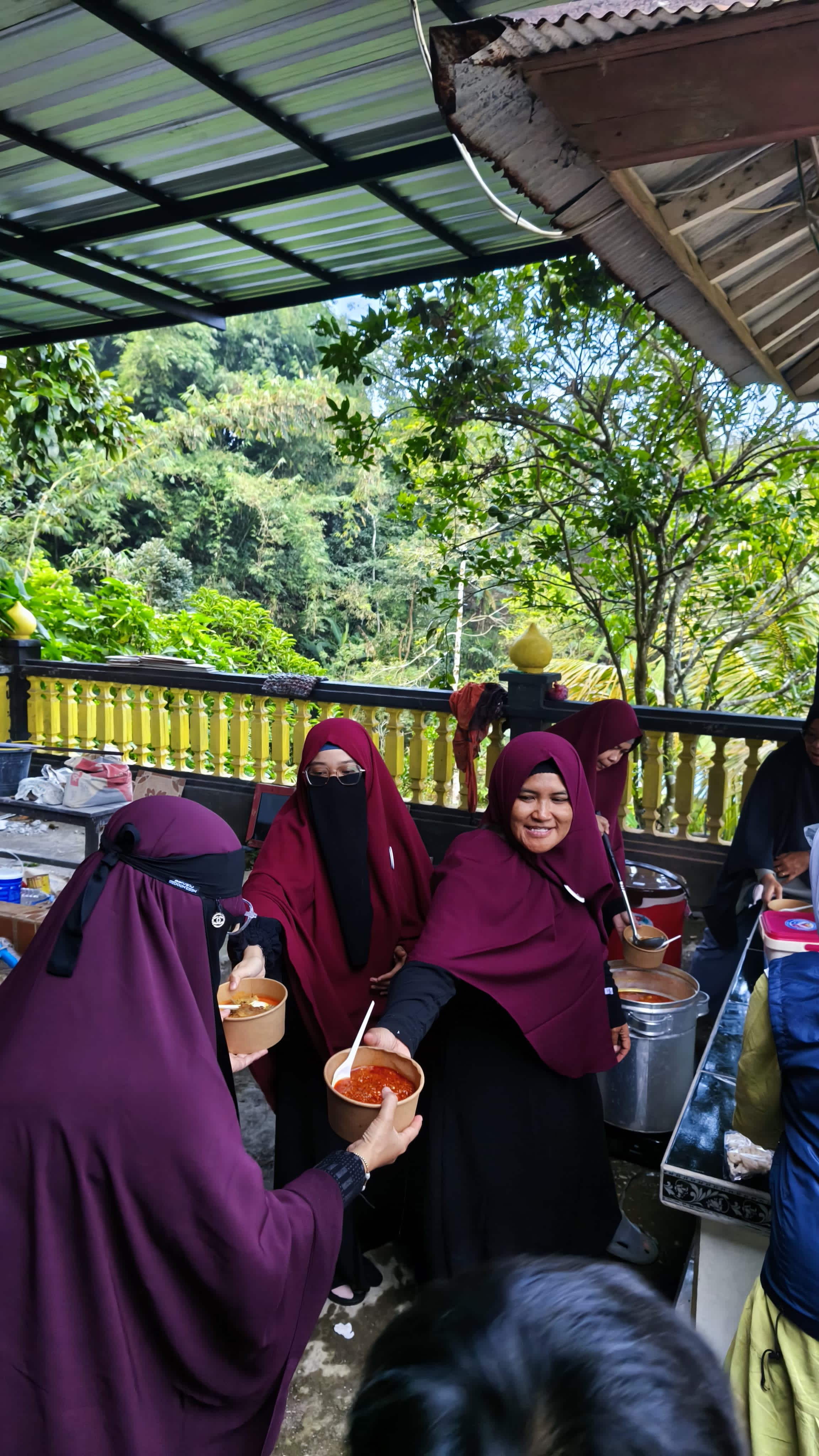 Anak-anak menghadiri acara