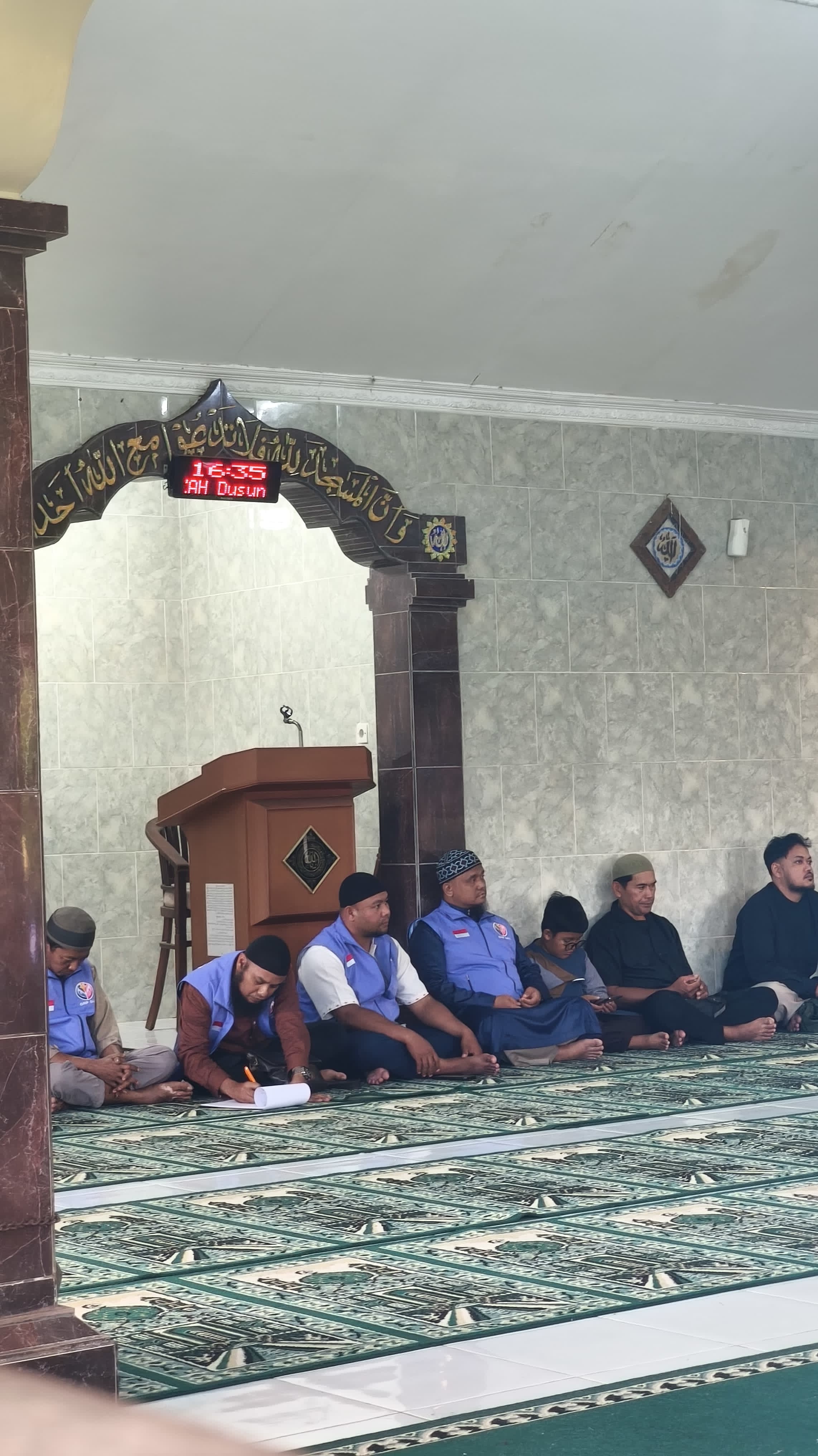 Penyerahan bantuan dakwah